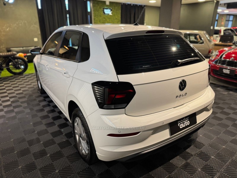 POLO 1.0 TSI FLEX 4P MANUAL - 2024 - FARROUPILHA