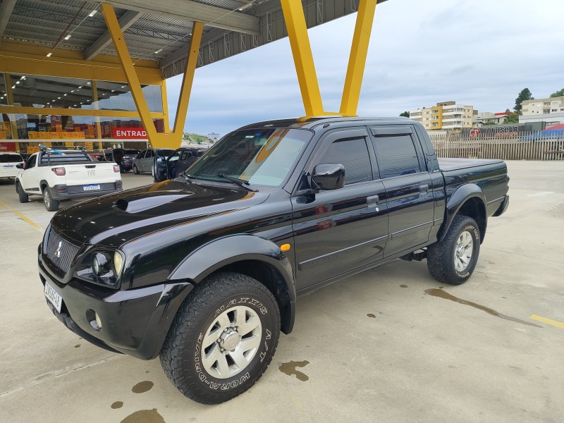 L200 OUTDOOR 2.5 HPE 4X4 CD 8V TURBO INTERCOOLER DIESEL 4P AUTOMÁTICO - 2006 - FARROUPILHA