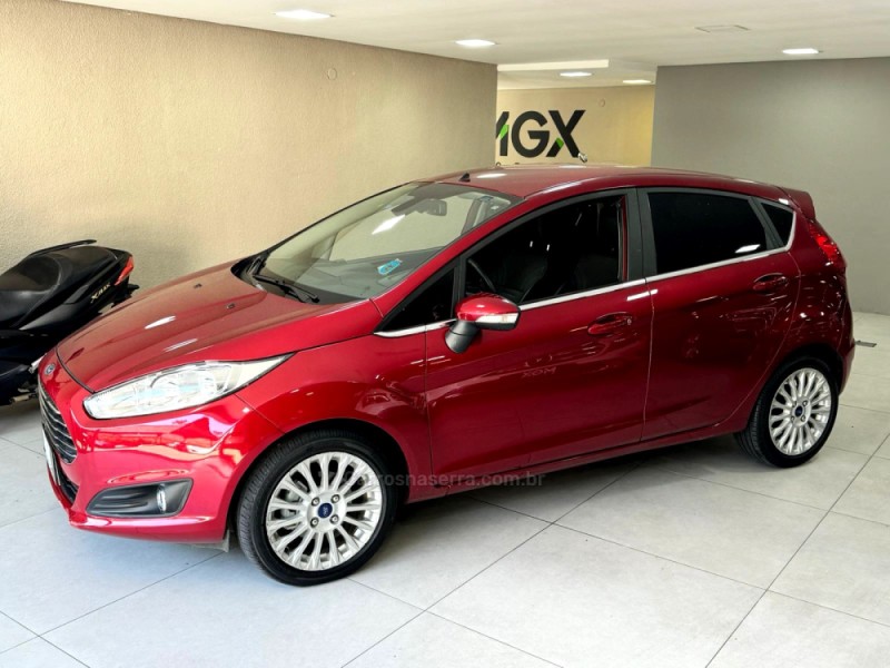 FIESTA 1.6 TITANIUM PLUS HATCH 16V FLEX 4P AUTOMÁTICO - 2017 - PORTO ALEGRE