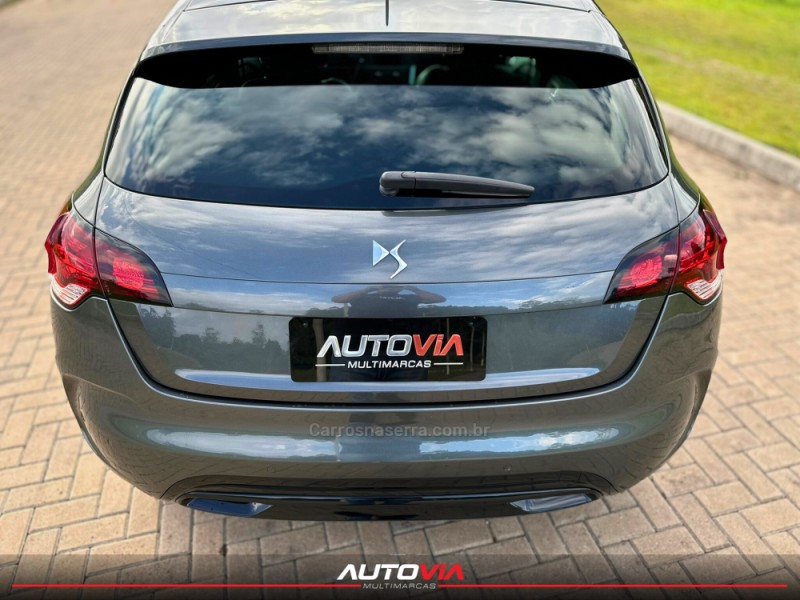 DS4 1.6 THP CHIC 165 16V TURBO GASOLINA 4P AUTOMÁTICO - 2014 - SAPIRANGA