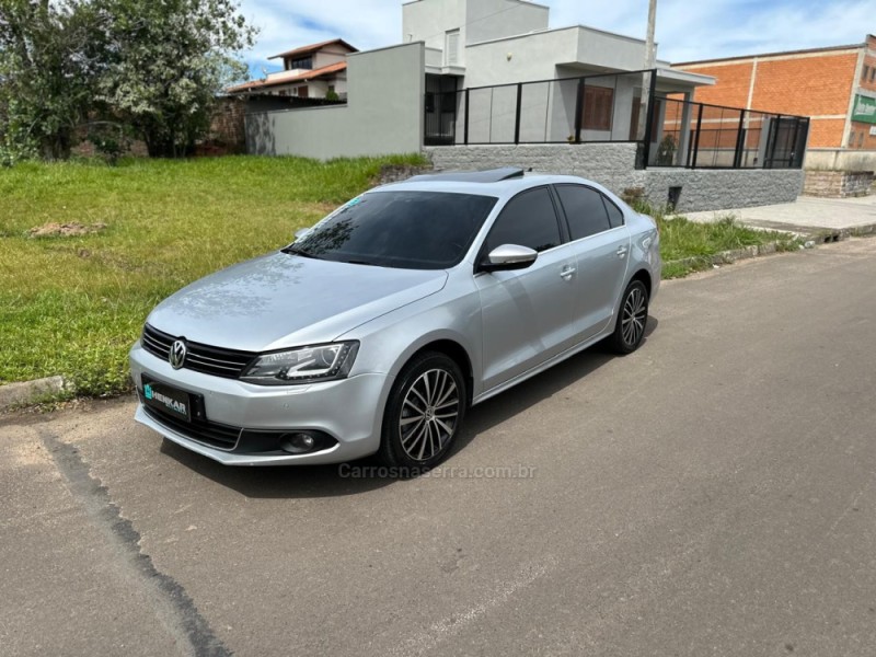 jetta 2.0 tsi highline 211cv gasolina 4p tiptronic 2014 campo bom