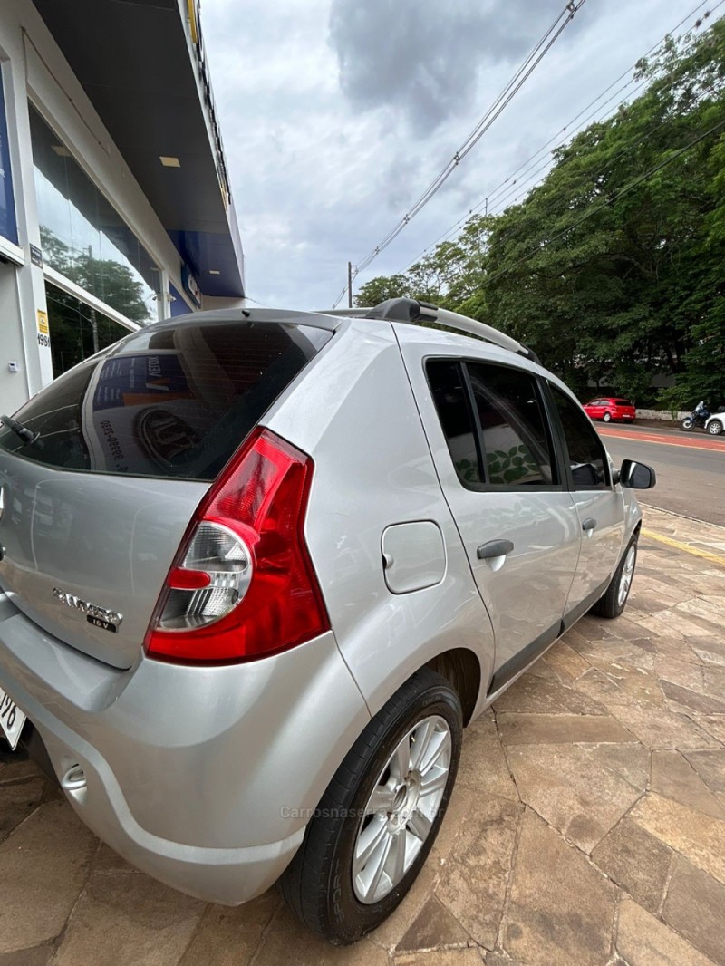 SANDERO 1.0 EXPRESSION 16V FLEX 4P MANUAL - 2011 - NãO-ME-TOQUE