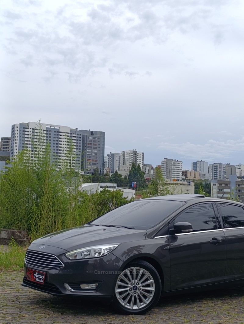 FOCUS 2.0 TITANIUM PLUS SEDAN 16V FLEX 4P AUTOMÁTICO - 2018 - CAXIAS DO SUL