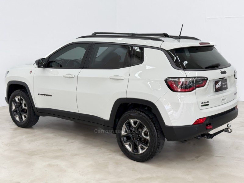 COMPASS 2.0 TRAILHAWK TD350 TURBO DIESEL 4X4 4P AUTOMÁTICO - 2017 - CAXIAS DO SUL