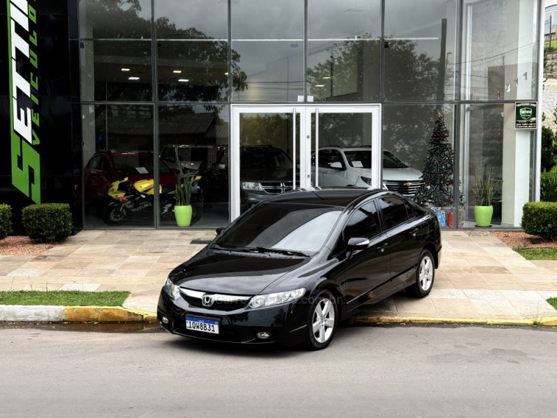 CIVIC 1.8 LXL 16V FLEX 4P AUTOMÁTICO - 2010 - FARROUPILHA