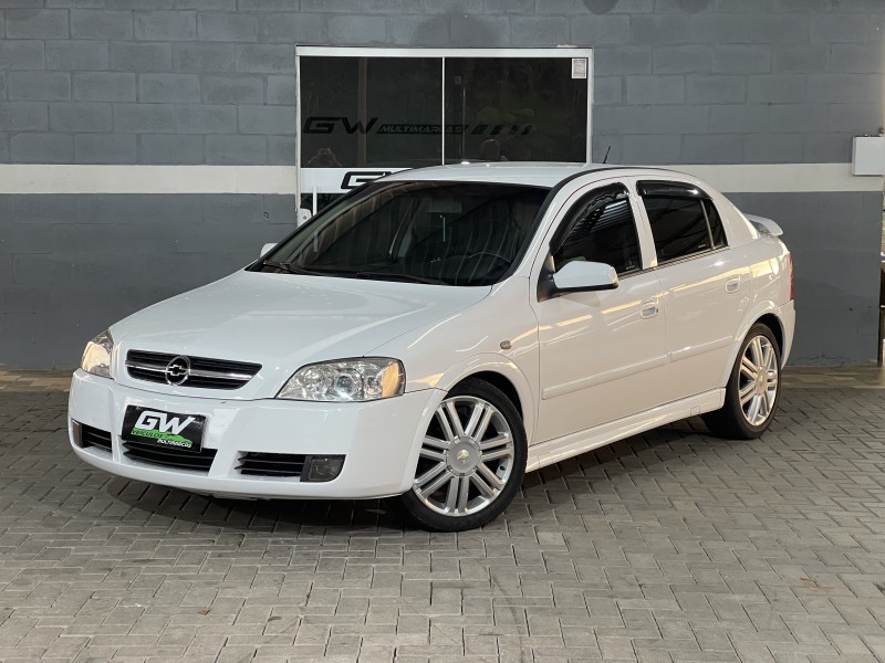 ASTRA 2.0 MPFI CD 8V GASOLINA 4P MANUAL