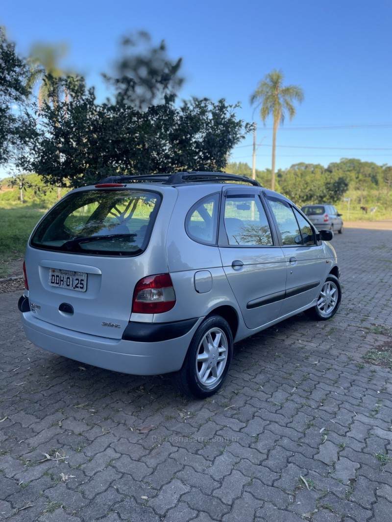 SCÉNIC 1.6 PRIVILEGÈ 16V FLEX 4P MANUAL - 2002 - ARROIO DO MEIO