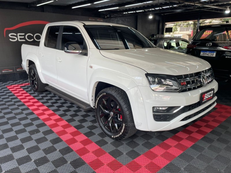 AMAROK 3.0 V6 TDI HIGHLINE CD DIESEL 4MOTION AUTOMÁTICO - 2019 - PASSO FUNDO