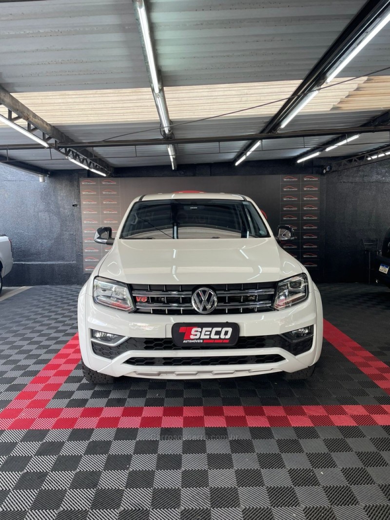 AMAROK 3.0 V6 TDI HIGHLINE CD DIESEL 4MOTION AUTOMÁTICO - 2019 - PASSO FUNDO