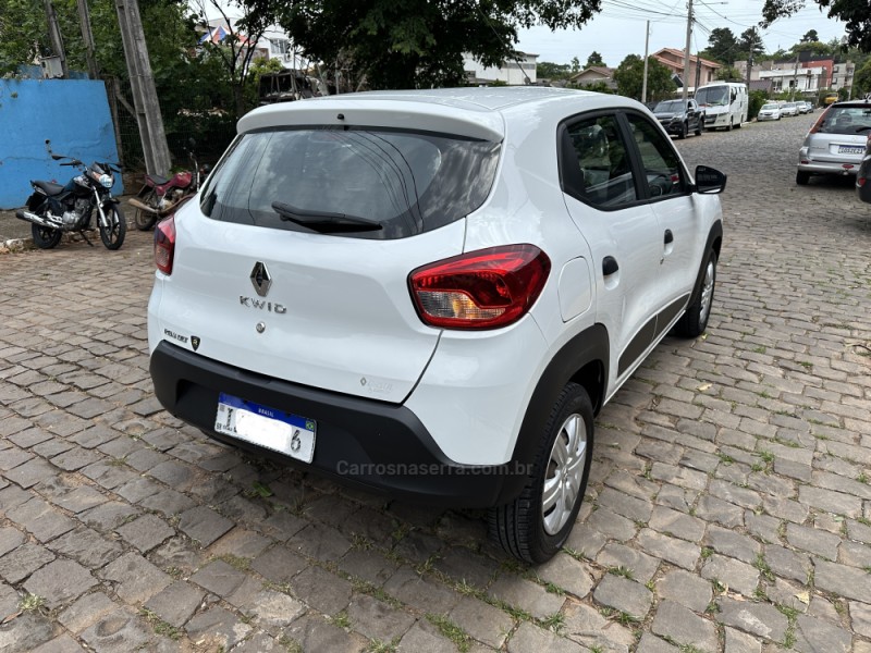 KWID 1.0 12V SCE FLEX ZEN MANUAL - 2020 - LAJEADO