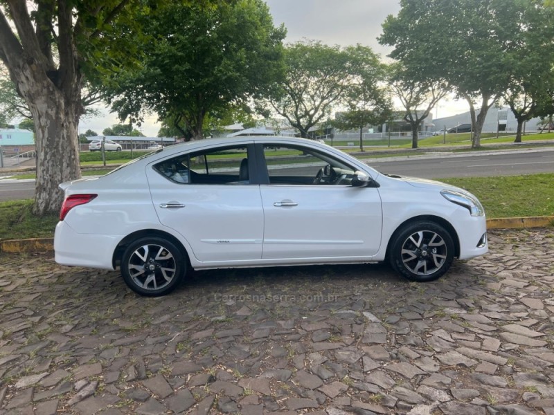 VERSA 1.6 16V FLEX UNIQUE 4P XTRONIC - 2017 - DOIS IRMãOS