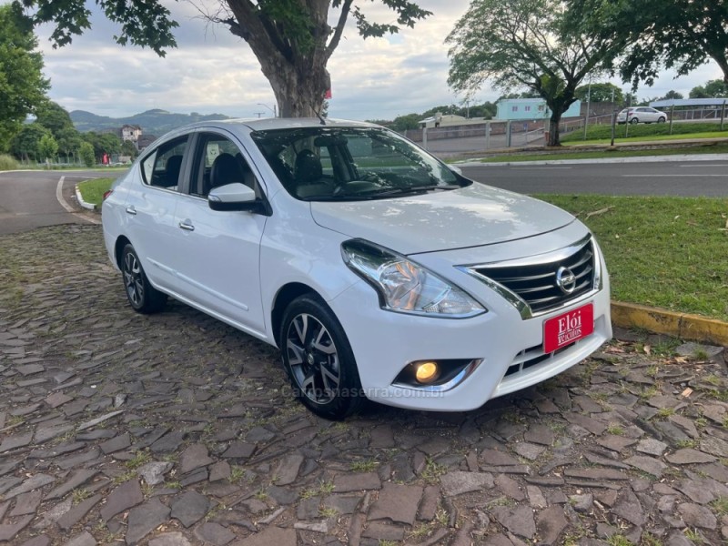 VERSA 1.6 16V FLEX UNIQUE 4P XTRONIC - 2017 - DOIS IRMãOS