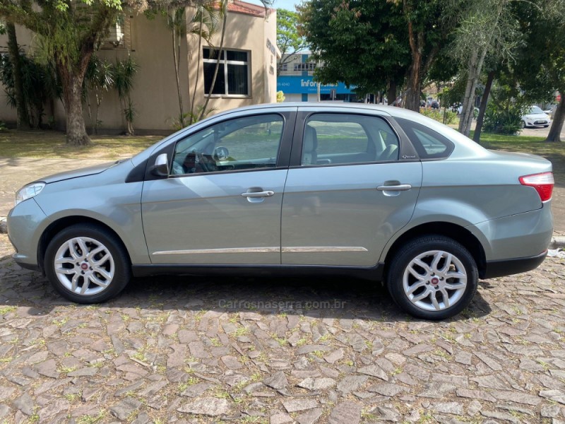 GRAND SIENA 1.6 MPI ESSENCE 16V FLEX 4P AUTOMATIZADO - 2015 - SAPIRANGA