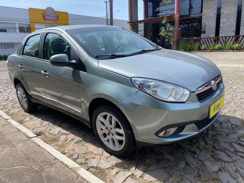 GRAND SIENA 1.6 MPI ESSENCE 16V FLEX 4P AUTOMATIZADO - 2015 - SAPIRANGA