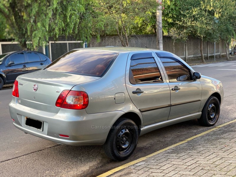 SIENA 1.0 MPI EL CELEBRATION 8V FLEX 4P MANUAL - 2010 - PAROBé