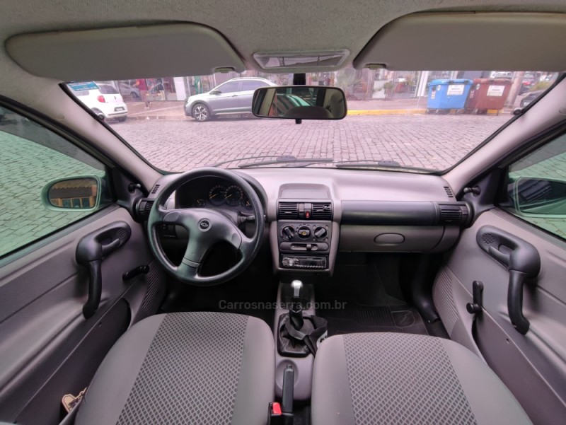 CORSA 1.0 MPFI CLASSIC SEDAN LIFE 8V FLEX 4P MANUAL - 2009 - FARROUPILHA