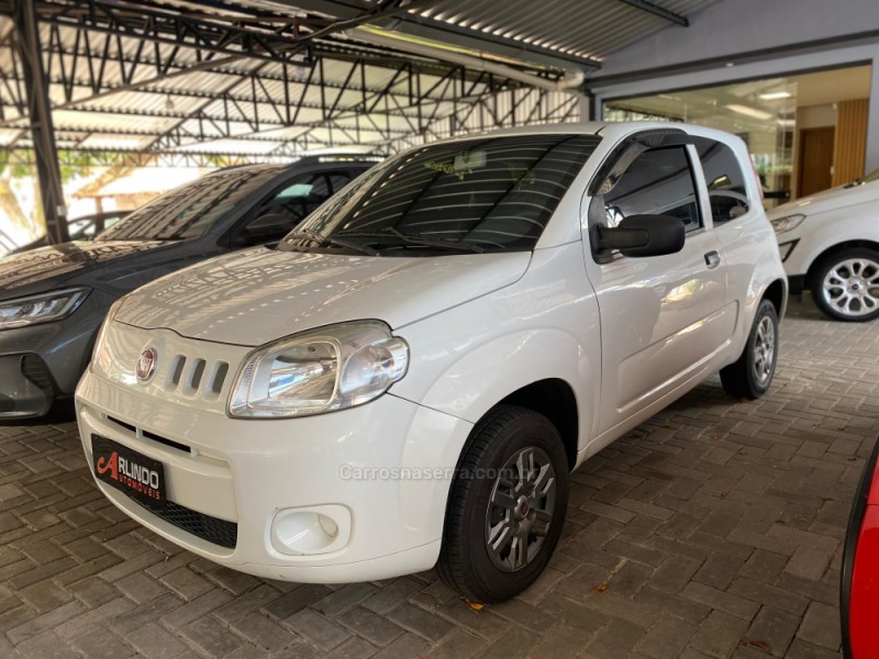 UNO 1.0 EVO VIVACE 8V FLEX 2P MANUAL - 2015 - PAROBé