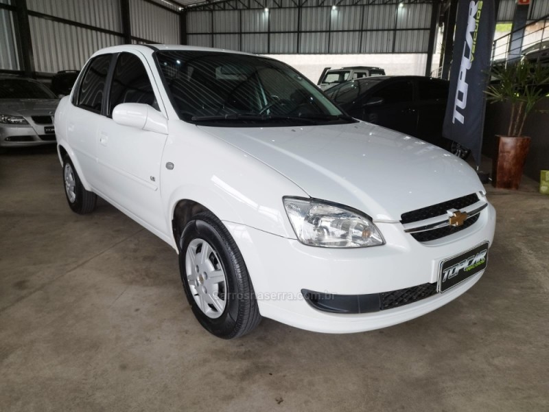 CLASSIC 1.0 MPFI LS 8V GASOLINA 4P MANUAL - 2011 - CAMPO BOM