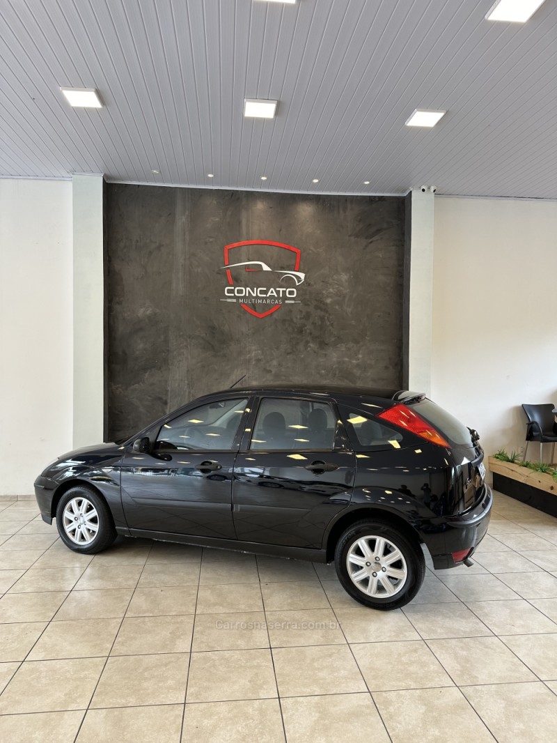 FOCUS 1.6 GL 8V FLEX 4P MANUAL - 2009 - FARROUPILHA