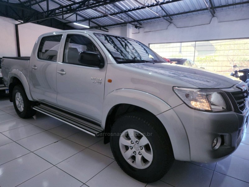 HILUX 2.7 SR 4X2 CD 16V GASOLINA 4P AUTOMÁTICO - 2013 - CAMPO BOM