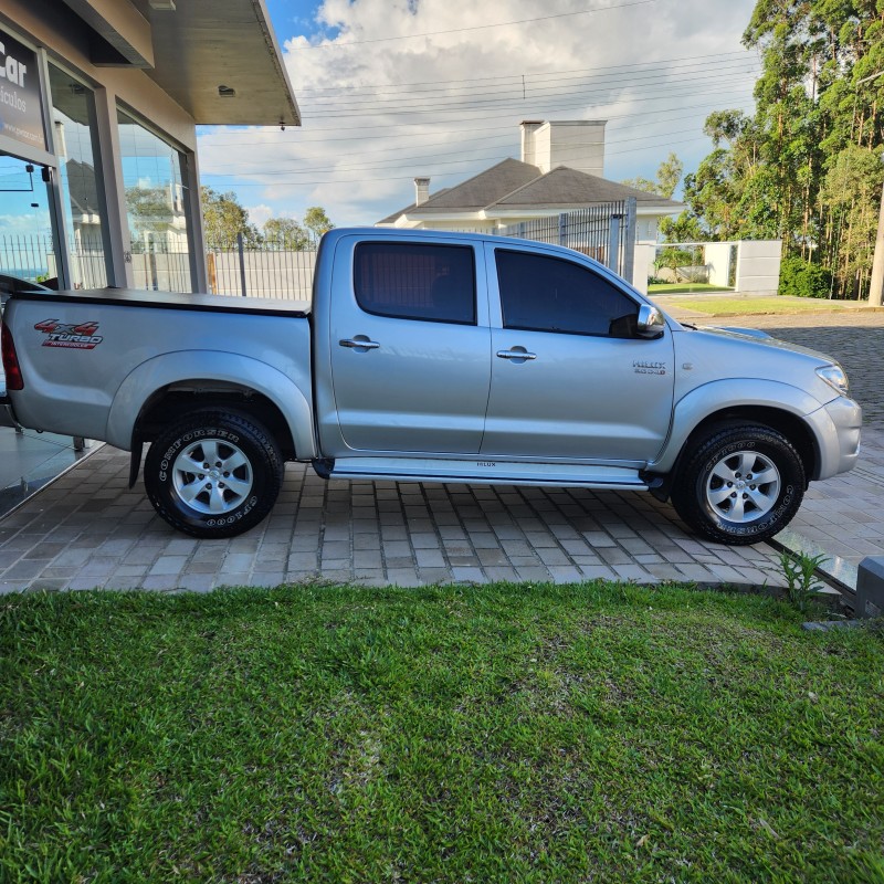 HILUX 3.0 SR 4X4 CD 16V TURBO INTERCOOLER DIESEL 4P MANUAL - 2011 - BENTO GONçALVES