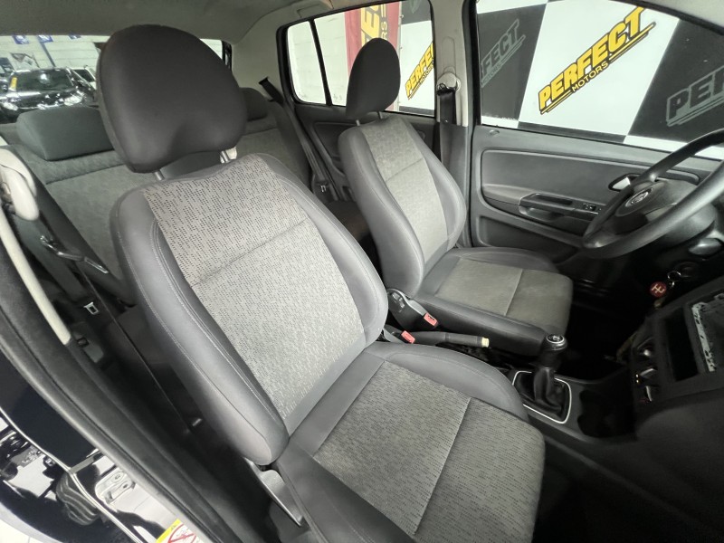 FOX 1.6 MI 8V FLEX 4P MANUAL - 2014 - PORTãO