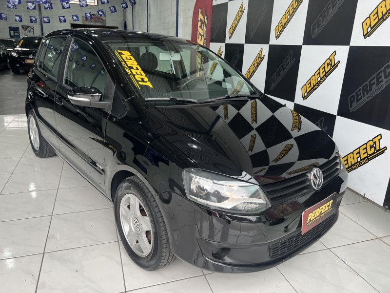 FOX 1.6 MI 8V FLEX 4P MANUAL - 2014 - PORTãO