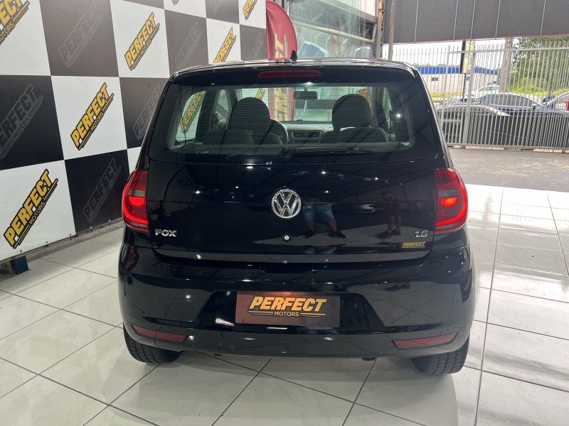 FOX 1.6 MI 8V FLEX 4P MANUAL - 2014 - PORTãO