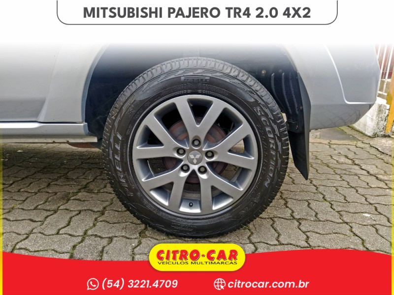 PAJERO TR4 2.0 4X2 16V 140CV FLEX 4P MANUAL - 2014 - CAXIAS DO SUL