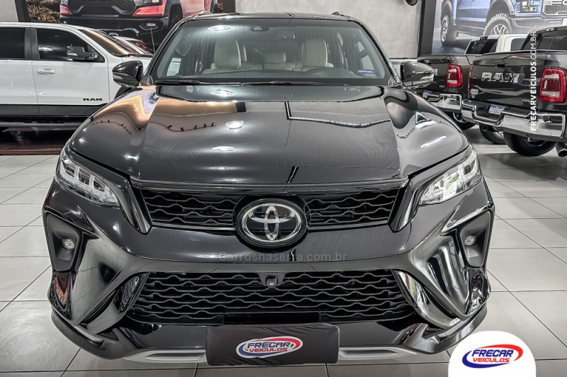 HILUX SW4 2.8 SRX 4X4 DIAMOND 16V TURBO DIESEL 4P 7 LUGARES AUTOMÁTICO - 2022 - SARANDI