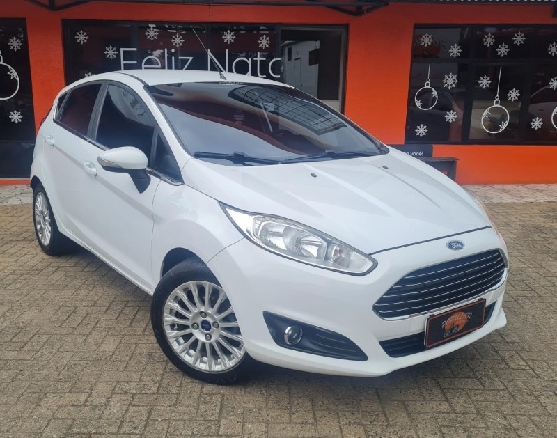 FIESTA 1.6 TITANIUM HATCH 16V FLEX 4P AUTOMÁTICO