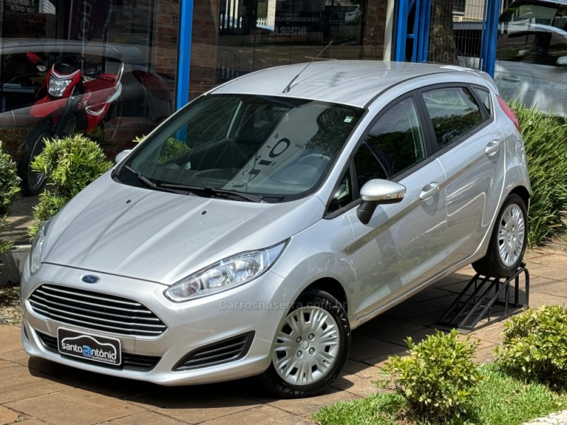 FIESTA 1.6 SE HATCH 16V FLEX 4P MANUAL - 2017 - LAGOA VERMELHA