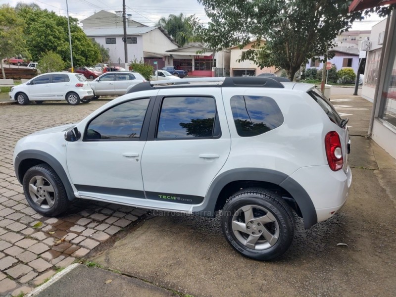 DUSTER 2.0 TECH ROAD 4X2 16V FLEX 4P MANUAL - 2014 - GUAPORé