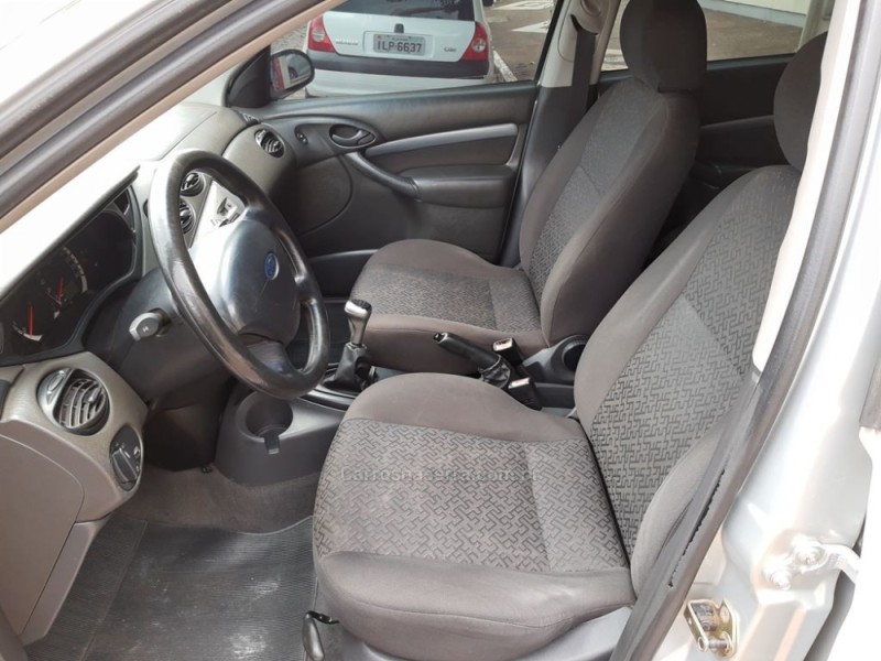 FOCUS 2.0 GHIA SEDAN 16V FLEX 4P MANUAL - 2008 - GUAPORé