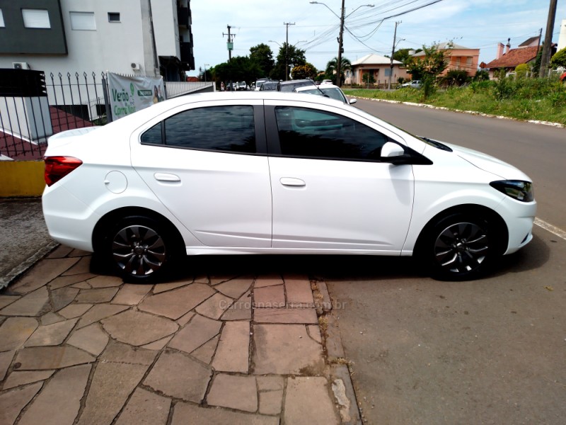 PRISMA 1.4 MPFI LT 8V FLEX 4P MANUAL - 2017 - NOVA PRATA