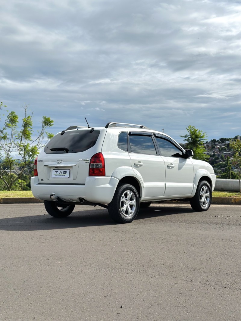 TUCSON 2.0 MPFI GLS TOP 16V 143CV 2WD FLEX 4P AUTOMÁTICO - 2016 - CAMPO BOM