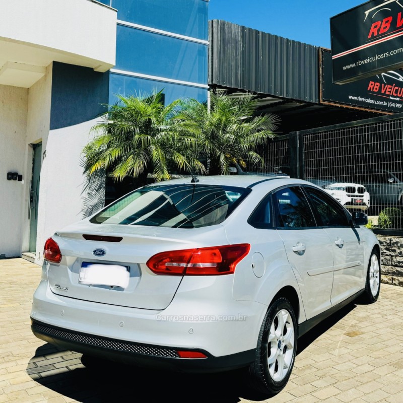 FOCUS 2.0 SE PLUS SEDAN 16V FLEX 4P AUTOMÁTICO - 2019 - GUAPORé