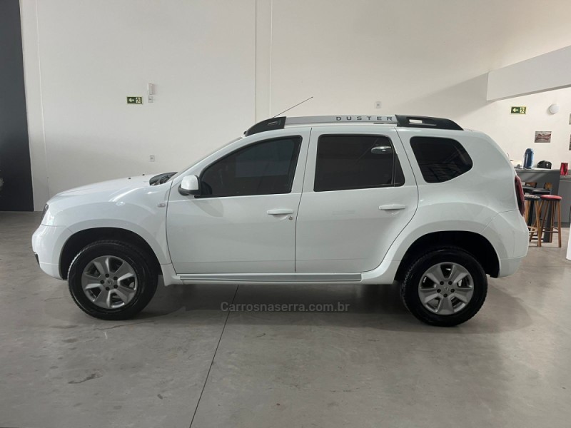 DUSTER 1.6 DYNAMIQUE 4X2 16V FLEX 4P MANUAL - 2017 - SANTA CRUZ DO SUL