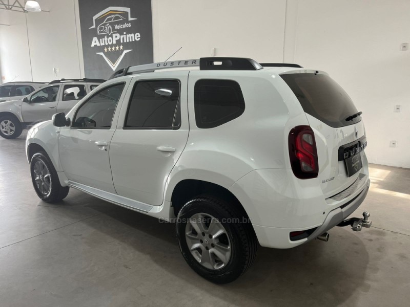 DUSTER 1.6 DYNAMIQUE 4X2 16V FLEX 4P MANUAL - 2017 - SANTA CRUZ DO SUL