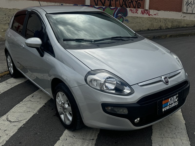 PUNTO 1.4 ATTRACTIVE 8V FLEX 4P MANUAL