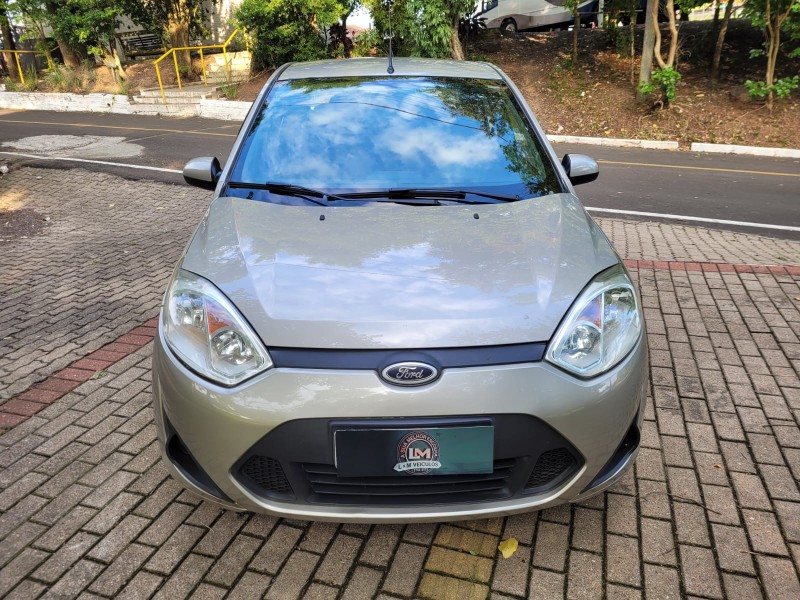 FIESTA 1.6 MPI 8V GASOLINA 4P MANUAL - 2014 - VENâNCIO AIRES