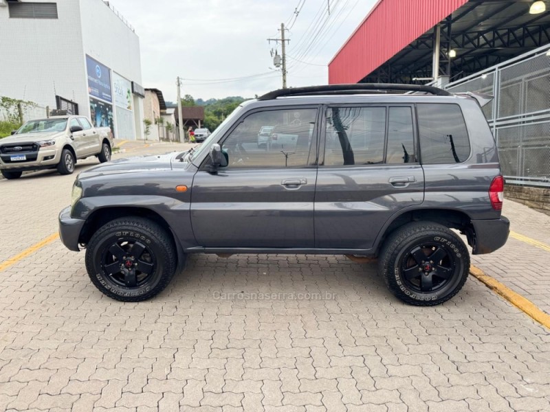 PAJERO TR4 2.0 4X4 16V 131CV GASOLINA 4P MANUAL