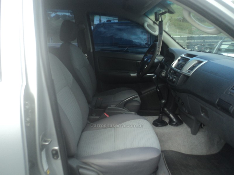 HILUX 2.5 4X4 CD 16V TURBO DIESEL 4P MANUAL - 2012 - FARROUPILHA