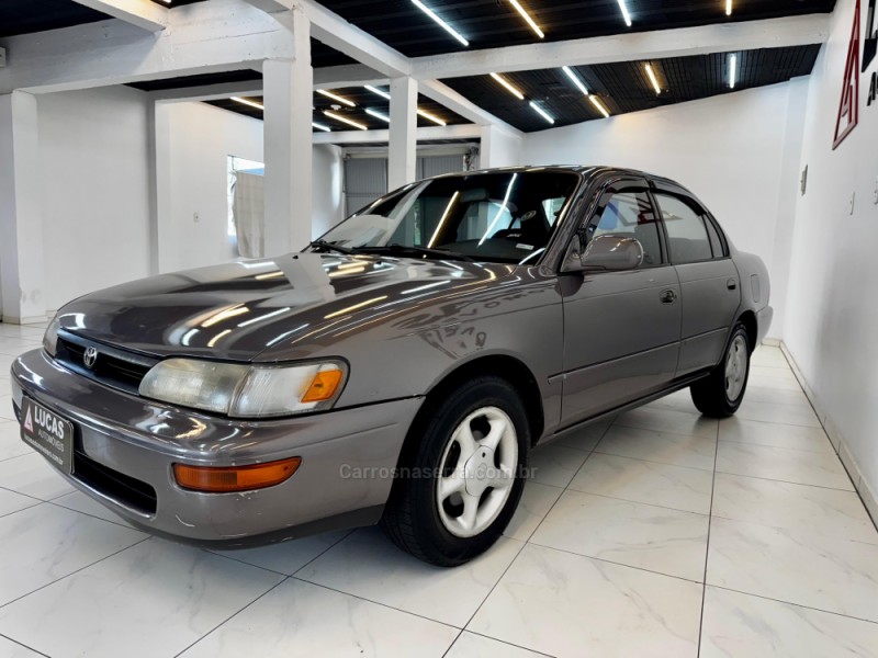 COROLLA 1.8 LE 16V GASOLINA 4P MANUAL - 1995 - BOM RETIRO DO SUL