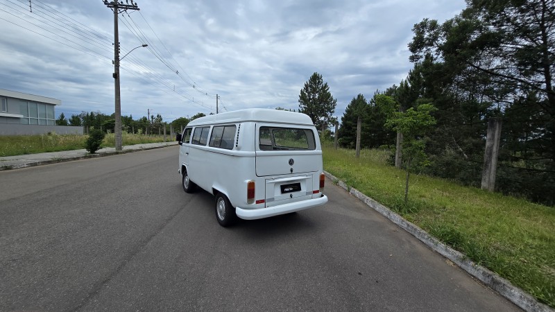 KOMBI 1.6 MI STD ESCOLAR 8V GASOLINA 3P MANUAL - 2003 - BENTO GONçALVES