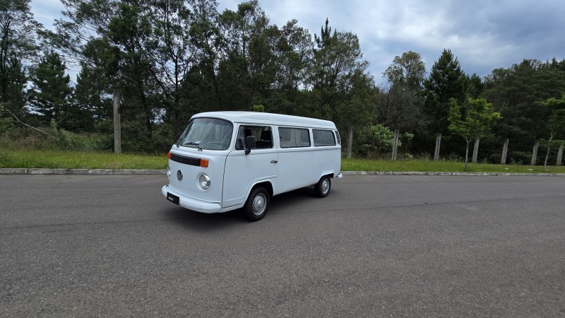 KOMBI 1.6 MI STD ESCOLAR 8V GASOLINA 3P MANUAL - 2003 - BENTO GONçALVES