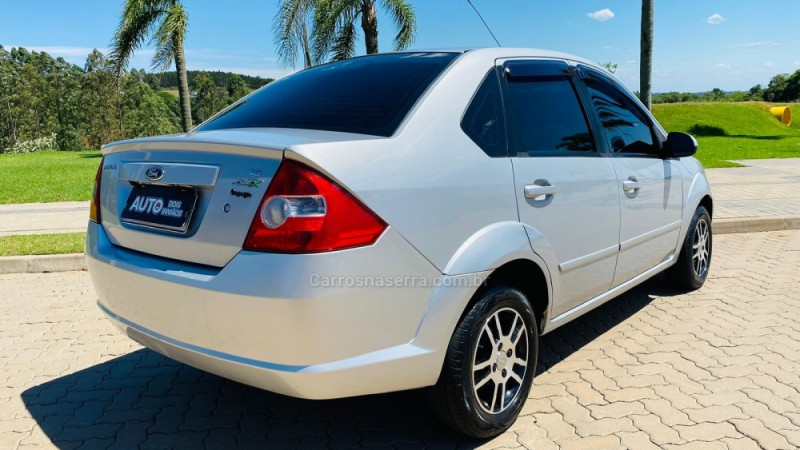 FIESTA 1.6 MPI SEDAN 8V FLEX 4P MANUAL - 2008 - DOIS IRMãOS