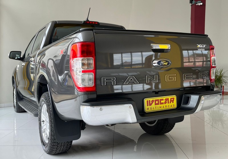 RANGER 3.2 XLT 4X4 CD 20V DIESEL 4P AUTOMÁTICO - 2022 - VACARIA