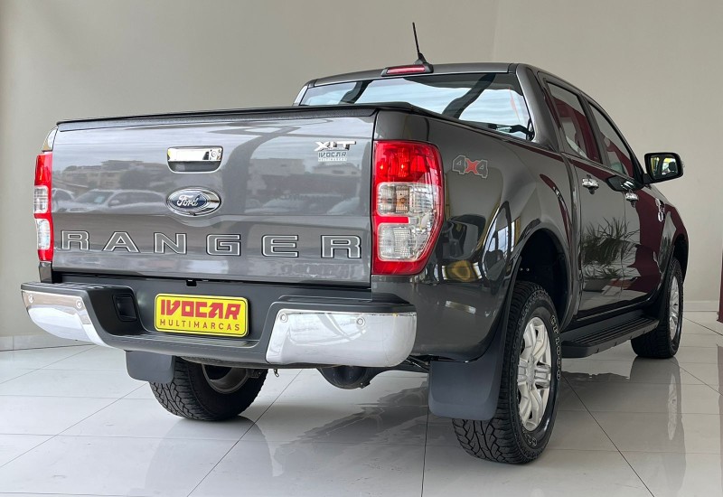 RANGER 3.2 XLT 4X4 CD 20V DIESEL 4P AUTOMÁTICO - 2022 - VACARIA