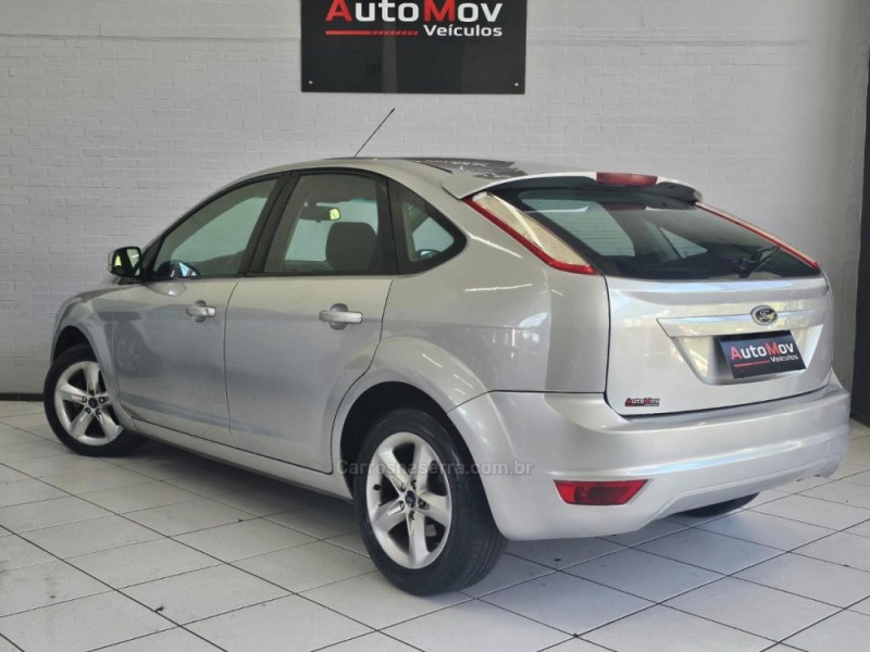 FOCUS 1.6 GLX 16V FLEX 4P MANUAL - 2010 - CAXIAS DO SUL